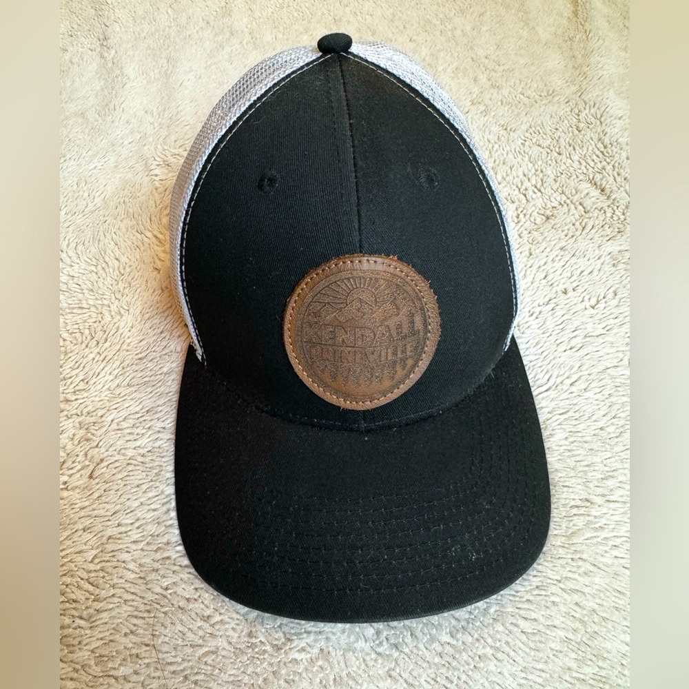 Kendall Prineville Hat w/Mesh Black/White